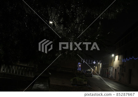 Silence at night 85287667