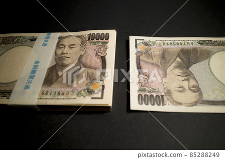 Disparity image (1 million yen and 10,000 yen) Disparity image (1 million yen and 10,000 yen) 85288249