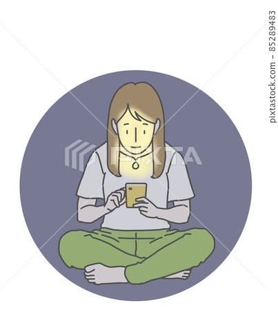 Long-haired female crazy about smartphones-watching the screen in the dark Long-haired female crazy about smartphones-watching the screen in the dark 85289483