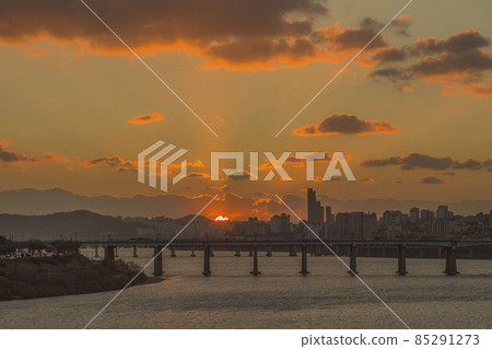 Sunset scenery around Dongho Bridge Sunset scenery around Dongho Bridge 85291273