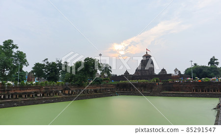 View of Lingaraja Temple from the Devi Padahara Pond, Bhubaneswar, Odisha, India. View of Lingaraja Temple from the Devi Padahara Pond, Bhubaneswar, Odisha, India. 85291547
