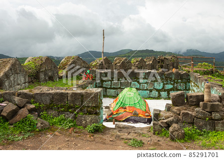 Muslim Masjid on the corner of Hatgad fort, Nashik, Maharashtra, India. Muslim Masjid on the corner of Hatgad fort, Nashik, Maharashtra, India. 85291701