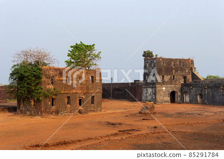 Ruined structures inside Jaigad Fort, Jaigad, Ratnagiri, Maharashtra, India. Built by Bijapur Kings in the 16th century. Ruined structures inside Jaigad Fort, Jaigad, Ratnagiri, Maharashtra, India. Built by Bijapur Kings in the 16th century. 85291784