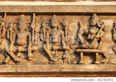 Hindu deities stone sculpture art. Shamlaji temple is dedicated to Vishnu or Krishna. Aravali, Gujarat, India 85291955