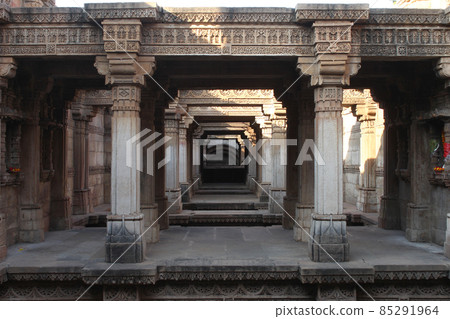 Adalaj Ni Vav (Stepwell), or Rudabai Stepwell. Built in 1498 Five stories deep. Adalaj, Gujarat, India 85291964