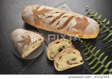 新鮮美味的自製法式麵包 85292954