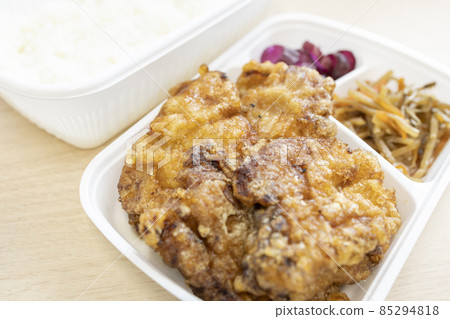 Delicious chicken fried chicken lunch Delicious chicken fried chicken lunch 85294818
