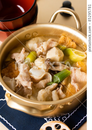 Shonai version of Yamagata Imoni and pork miso flavor 85295781