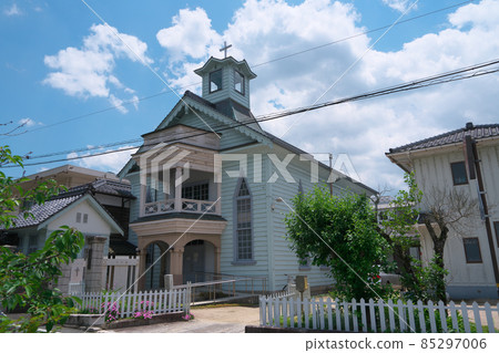 Early summer scenery of Takahashi Christ Church, the oldest church in Okayama Prefecture 1 Takahashi City, Okayama Prefecture 85297006