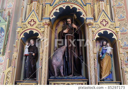 The altar of St. Anthony the Great in the church of Saint Matthew in Stitar, Croatia The altar of St. Anthony the Great in the church of Saint Matthew in Stitar, Croatia 85297173