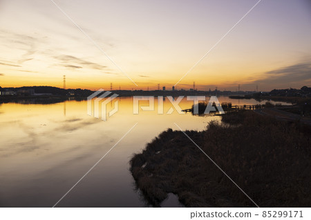 千葉縣手賀沼湖夜景 85299171