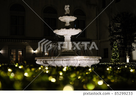 Beautiful night view fountain Beautiful night view fountain 85299233