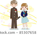 穿著校服的男人和女人帶著文憑微笑 85307658
