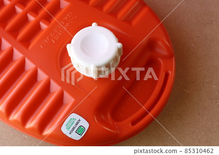 hot water bottle  85310462