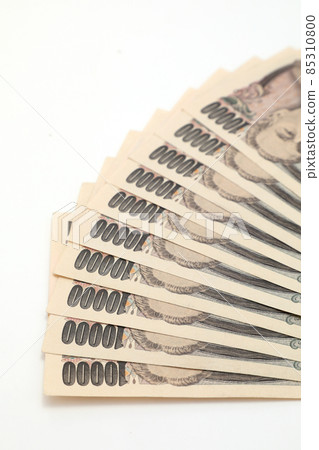 100,000 日元利益 100,000 日元利益 85310800