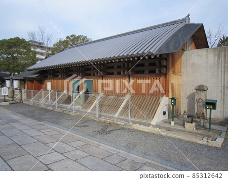Mibudera 寺的阿彌陀佛和 Yonaki 地藏 85312642