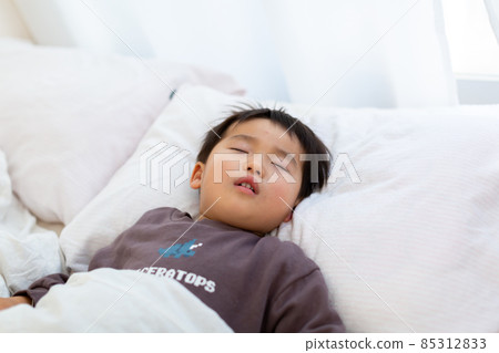 3歲兒童嬰兒睡臉 85312833