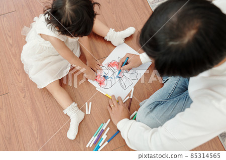 Father and Daughter Drawing Father and Daughter Drawing 85314565