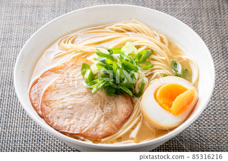 豚骨拉麵。 85316216