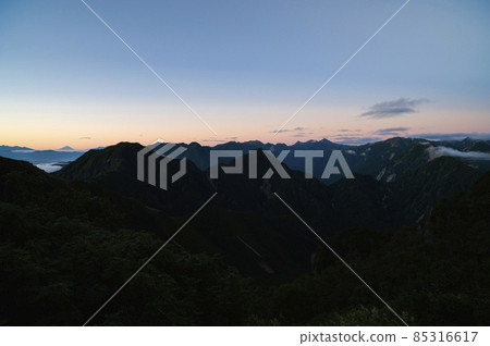 從Harinoki Pass看到的北阿爾卑斯山脈 85316617