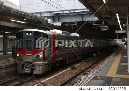 227 series trains (deadhead trains) operating in the Hiroshima area 227 series trains (deadhead trains) operating in the Hiroshima area 85319258
