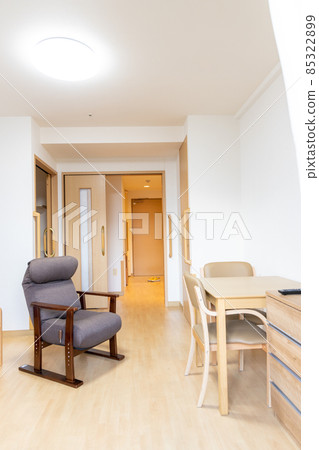 Inside the room of a studio apartment for the elderly with rental furniture 85322899