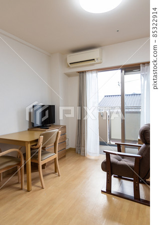 Inside the room of a studio apartment for the elderly with rental furniture 85322914
