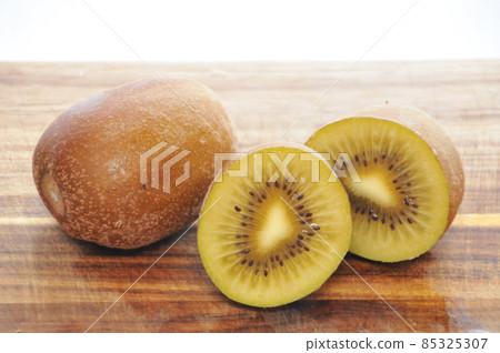 吃個好吃的獼猴桃 吃個好吃的獼猴桃 85325307