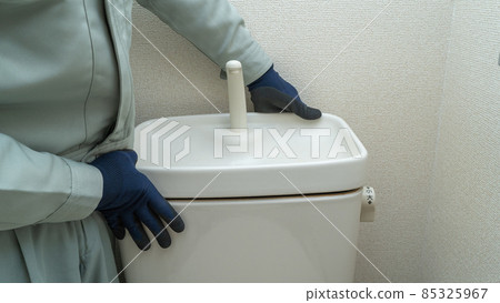 Image of toilet repair / cleaning company Image of toilet repair / cleaning company 85325967