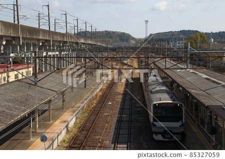 東北本線E531系列在黑磯站停止（中班） 85327059