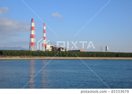 Thermal power plant by the sea Energy image 85333679