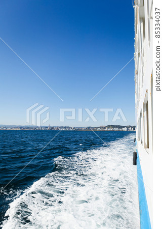 Shiranami seen from the ship 85334037