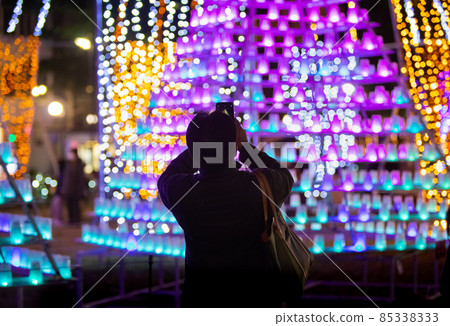 It is the scenery of the Hiroshima Dreamination Festival. It is an illumination festival. 85338333