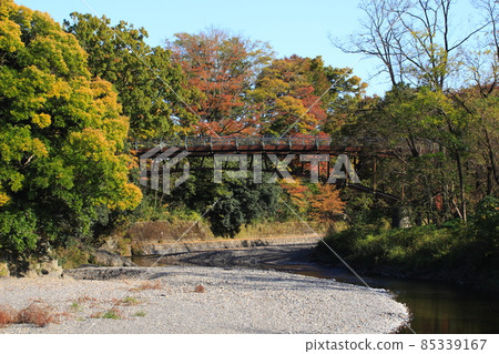 秋色中的日高市金蝶田(相愛橋) 秋色中的日高市金蝶田(相愛橋) 85339167