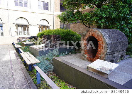 Oval sewage pipe-Museum of Yokohama Urban History- 85340436