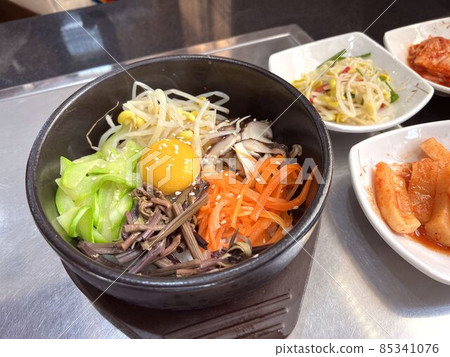 韓國餐廳石烤石鍋拌飯 韓國餐廳石烤石鍋拌飯 85341076