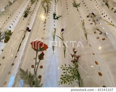 窗簾上的花 窗簾上的花 85343107