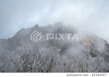 Heiseishinyama in winter Heiseishinyama in winter 85344407