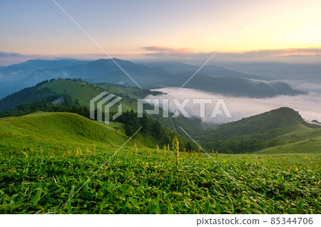 Shinshu Venus Line, the dawn of Mt. Miune Shinshu Venus Line, the dawn of Mt. Miune 85344706
