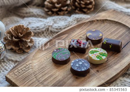 Christmas chocolate 85345563