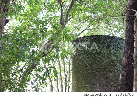 Quietly old water tower 85351706