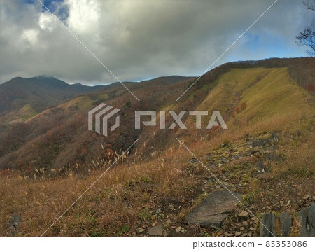 The ridgeline of Mt. Kesamaru and Mt. Kesamaru 85353086