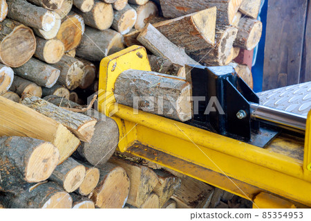 Automated splitting firewood logs processing machine equipment 85354953