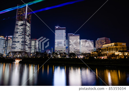 Yokohama Minatomirai 21 辦公室燈和 YOKOHAMA AIR CABIN LED 燈跡 85355034