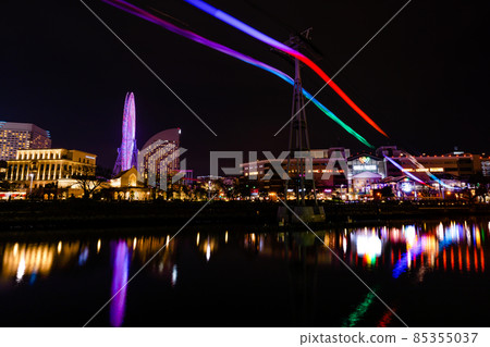 Yokohama Minatomirai YOKOHAMA AIR CABIN 的 LED 燈跡 Yokohama Minatomirai YOKOHAMA AIR CABIN 的 LED 燈跡 85355037