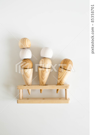 Wooden plastic free toy ice creame for development of motor skills Wooden plastic free toy ice creame for development of motor skills 85358701