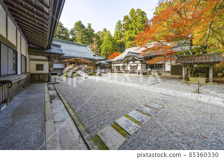 Hieizan Enryakuji Temple, Yokokawa district in late autumn, Shikikodo (former three major temples) 85360330