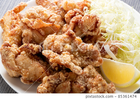 Fried chicken thighs. Fried chicken thighs. 85361474