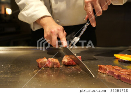 Teppanyaki Teppanyaki Cut Cut Cooking Meat Wagyu Beef 01 85361718