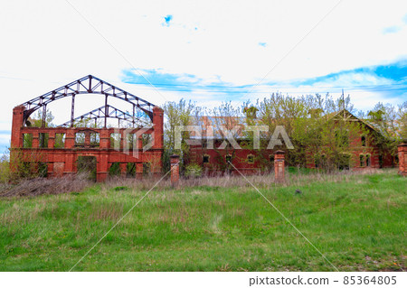 Ruins of building in Natalyevka estate complex in Kharkiv region, Ukraine 85364805